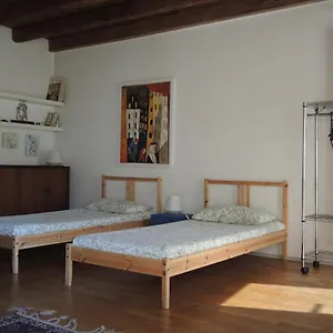 La Corte Del Noce , Zanica Italia